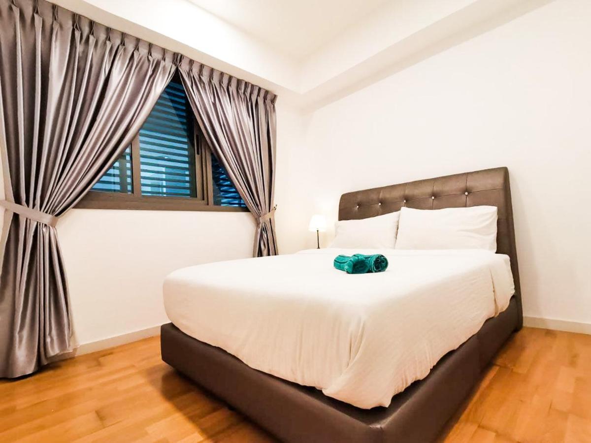 Iskandar Residences 3 Bedroom Нусаджайя Экстерьер фото